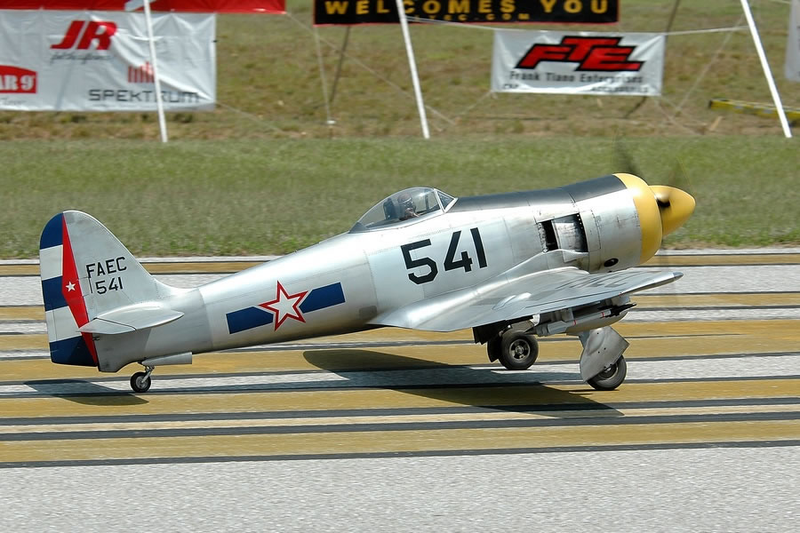 Illustration for article titled Top Gun 2008: Biggest RC Airplane Competition in the World